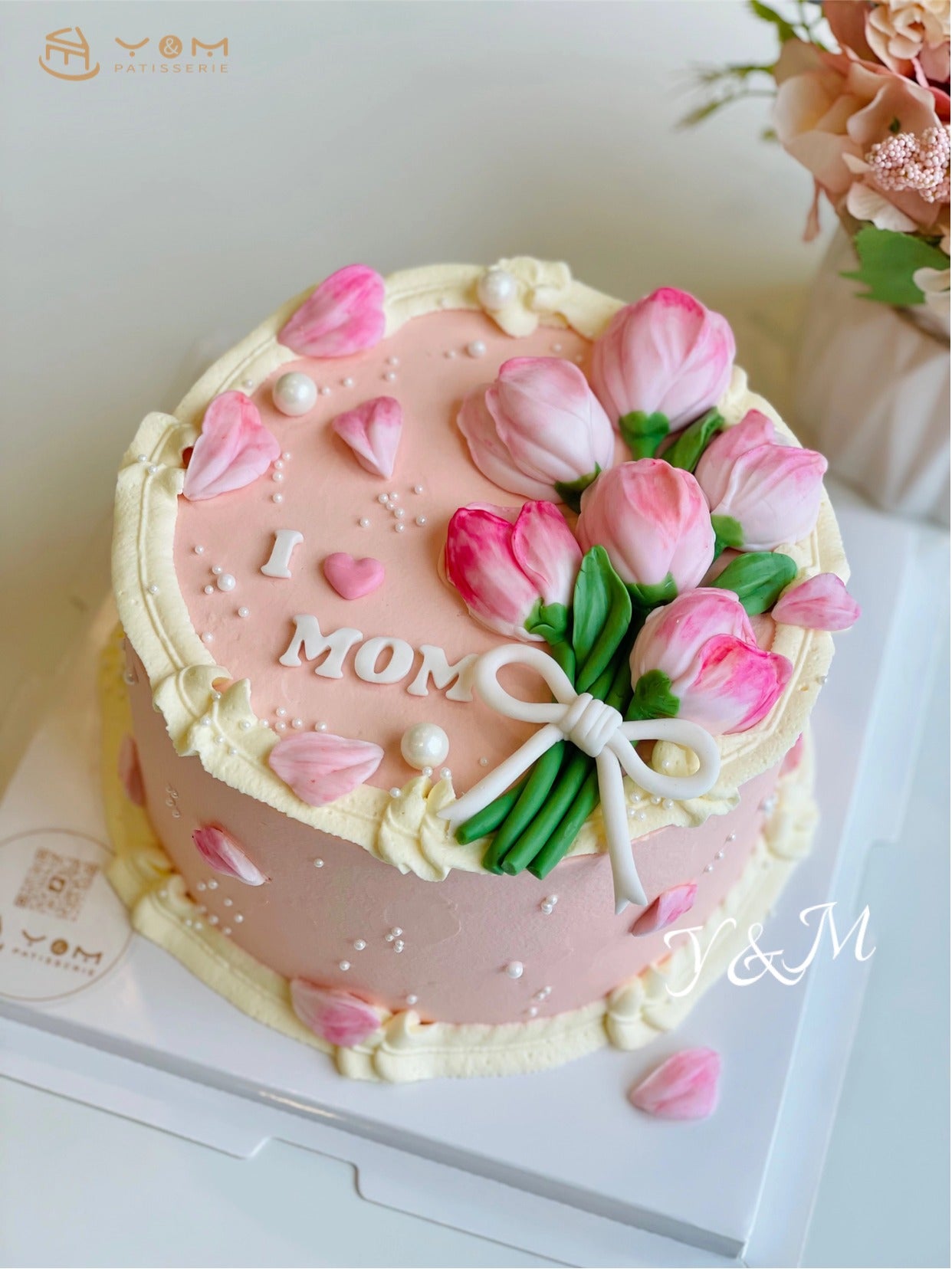 Designer Cake 主题定制蛋糕，Please call staff to order联系客服询价