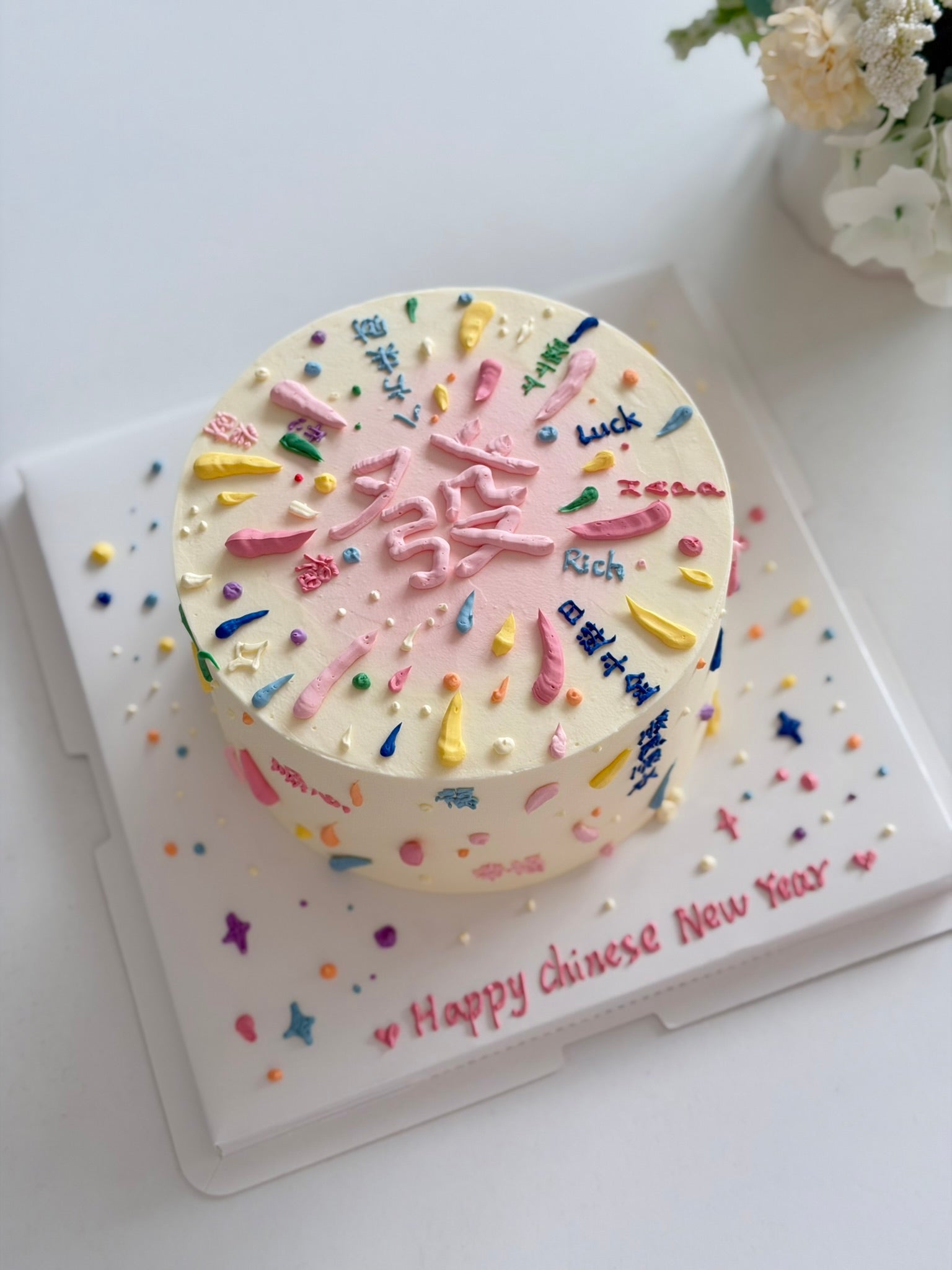 Designer Cake 主题定制蛋糕，Please call staff to order联系客服询价