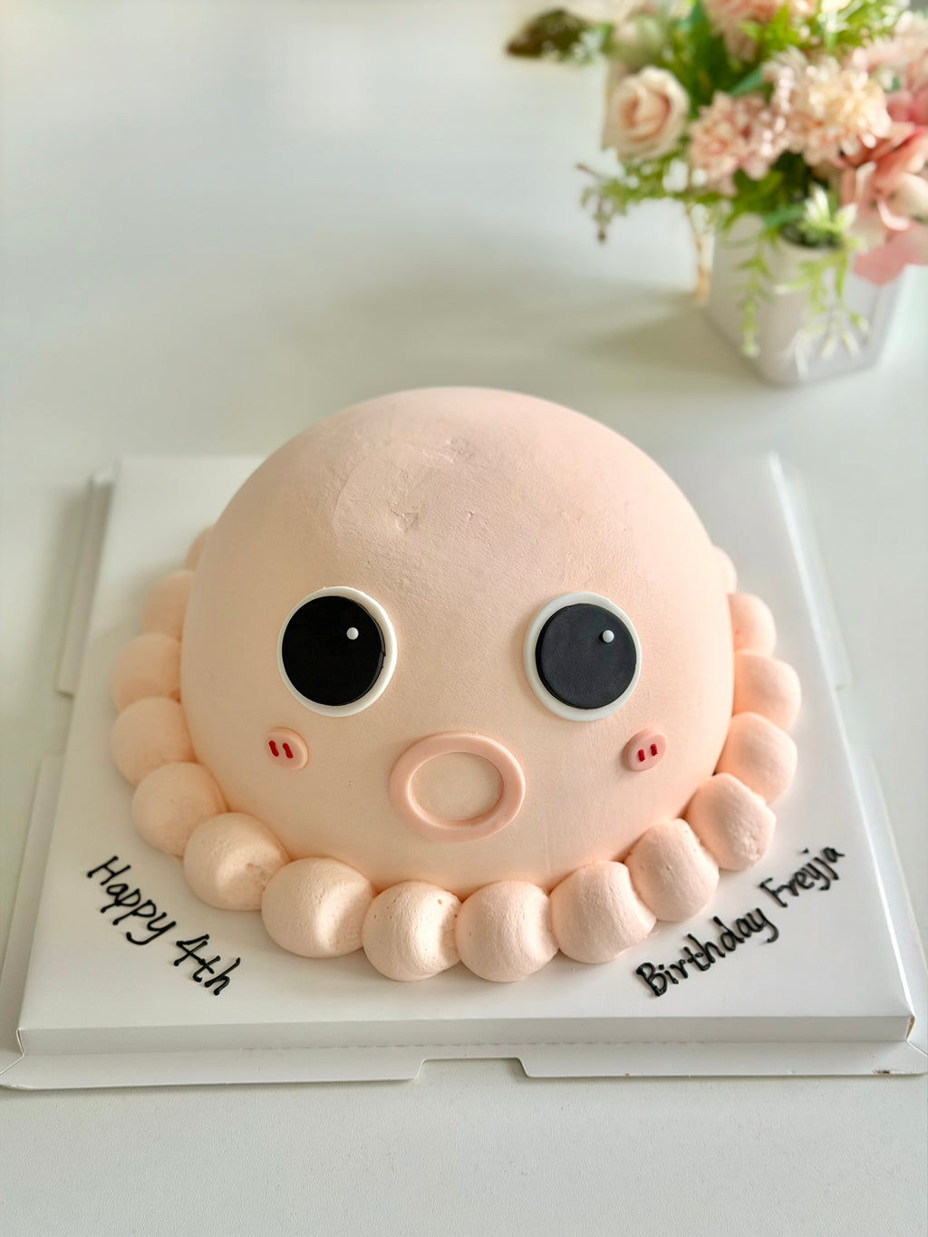 Designer Cake 主题定制蛋糕，Please call staff to order联系客服询价