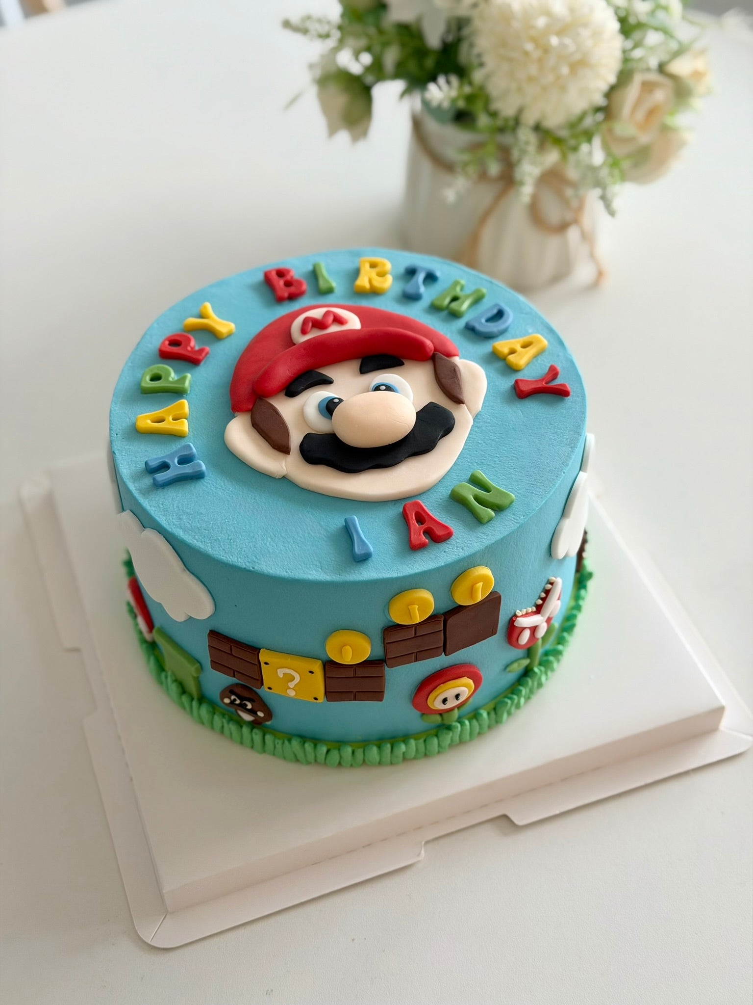Designer Cake 主题定制蛋糕，Please call staff to order联系客服询价