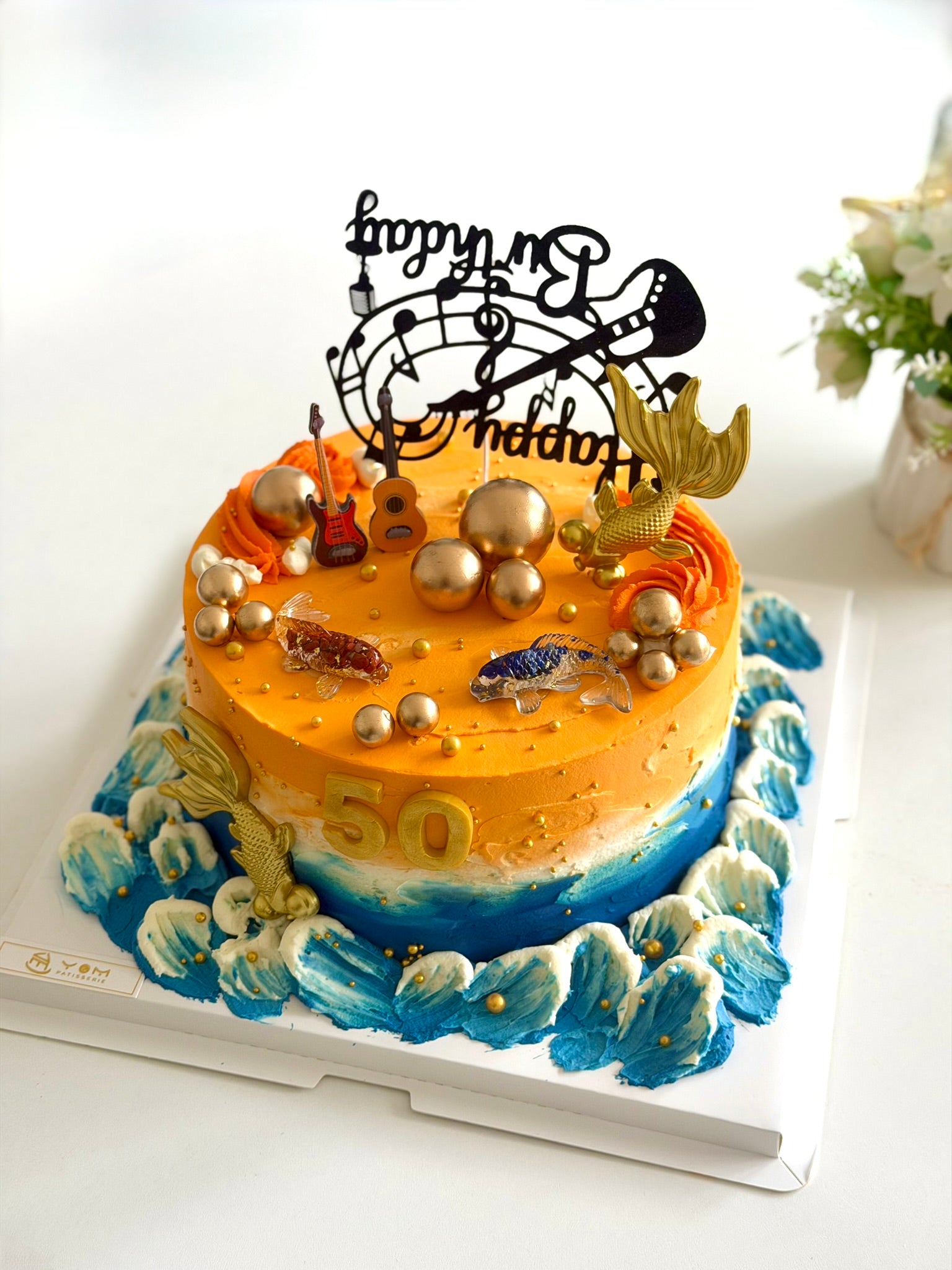 Designer Cake 主题定制蛋糕，Please call staff to order联系客服询价