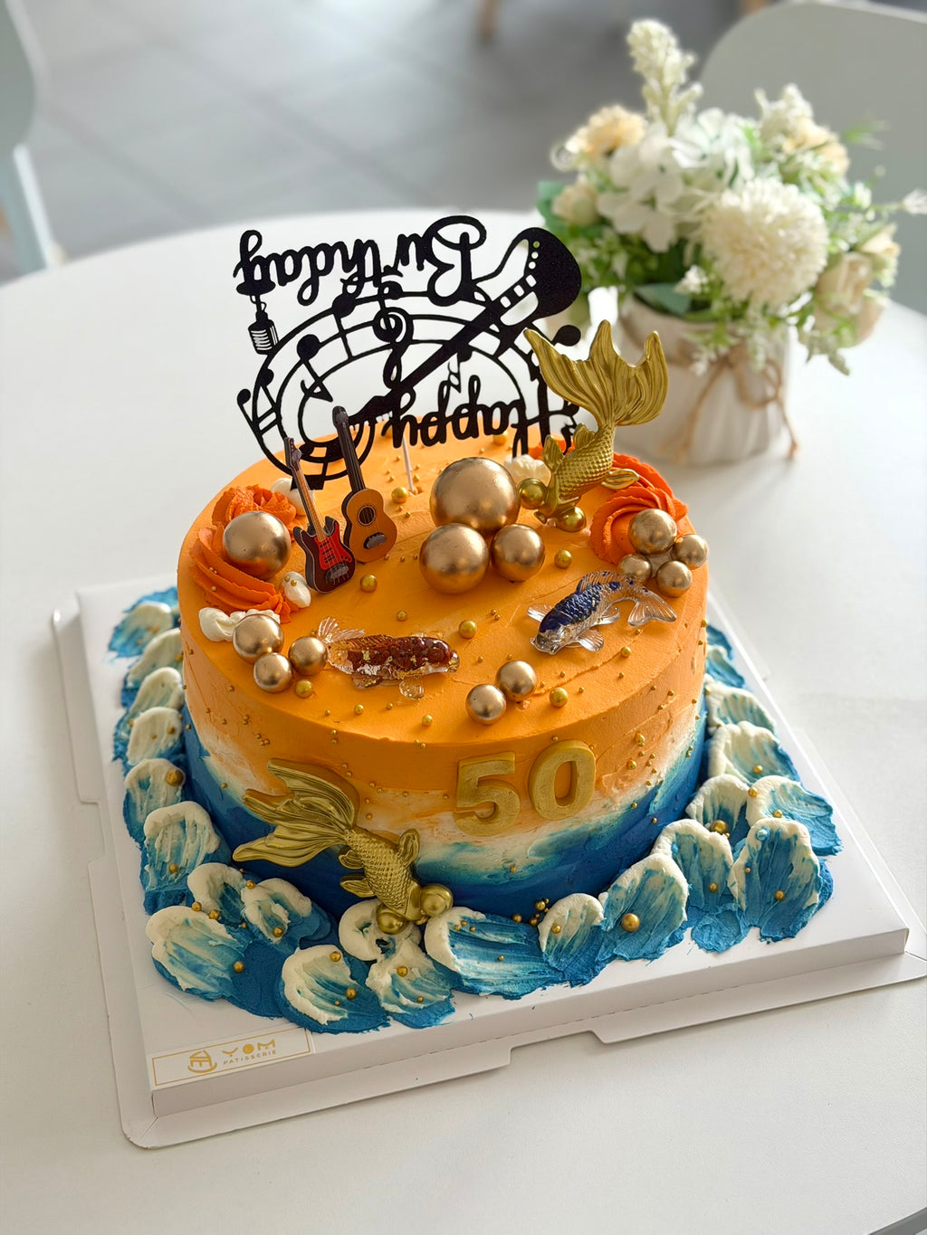 Designer Cake 主题定制蛋糕，Please call staff to order联系客服询价