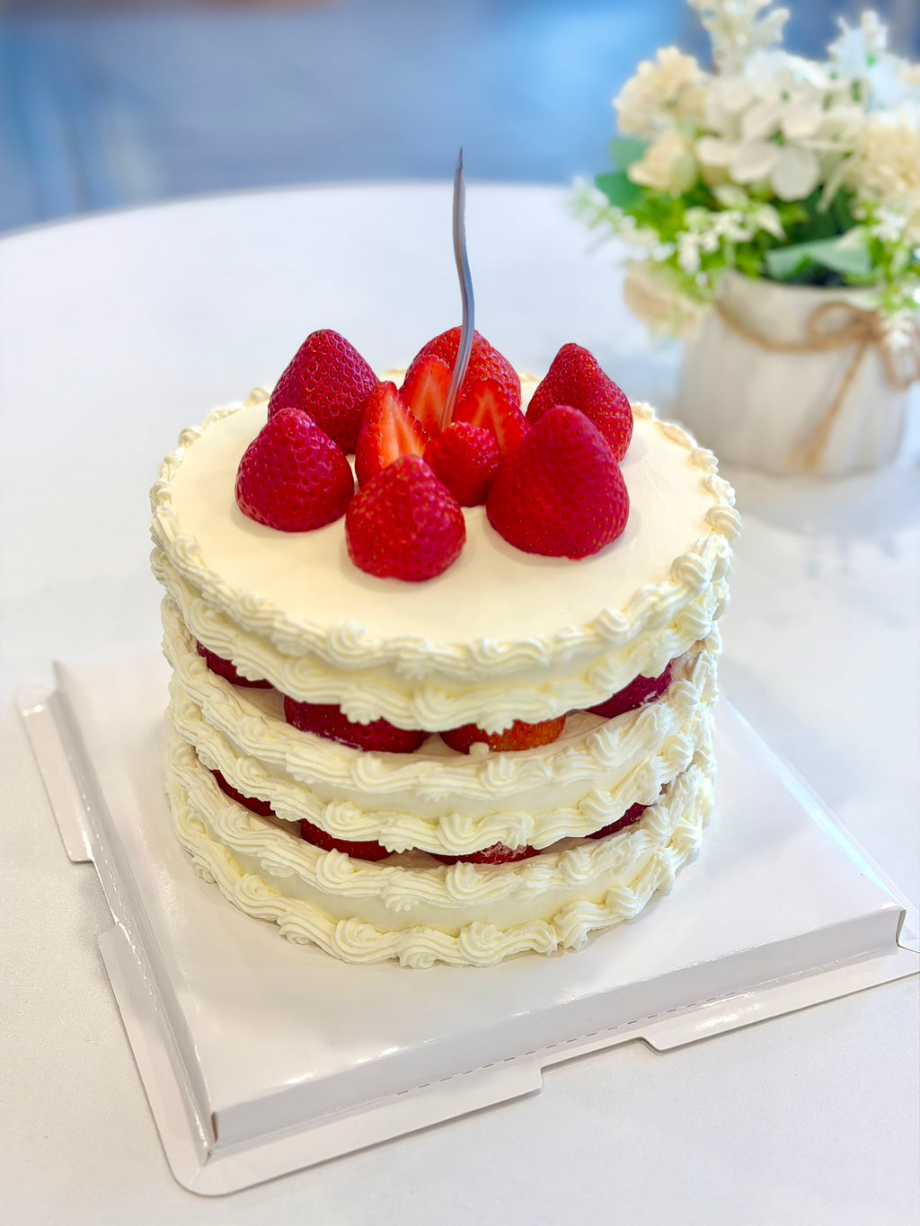 Designer Cake 主题定制蛋糕，Please call staff to order联系客服询价