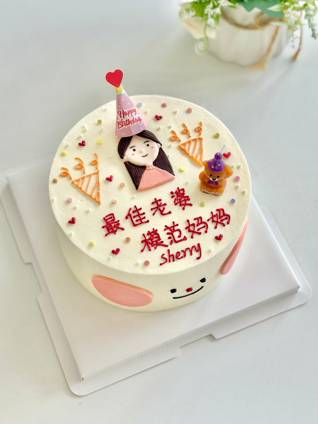 Designer Cake 主题定制蛋糕，Please call staff to order联系客服询价