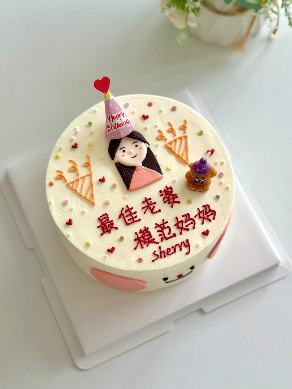 Designer Cake 主题定制蛋糕，Please call staff to order联系客服询价