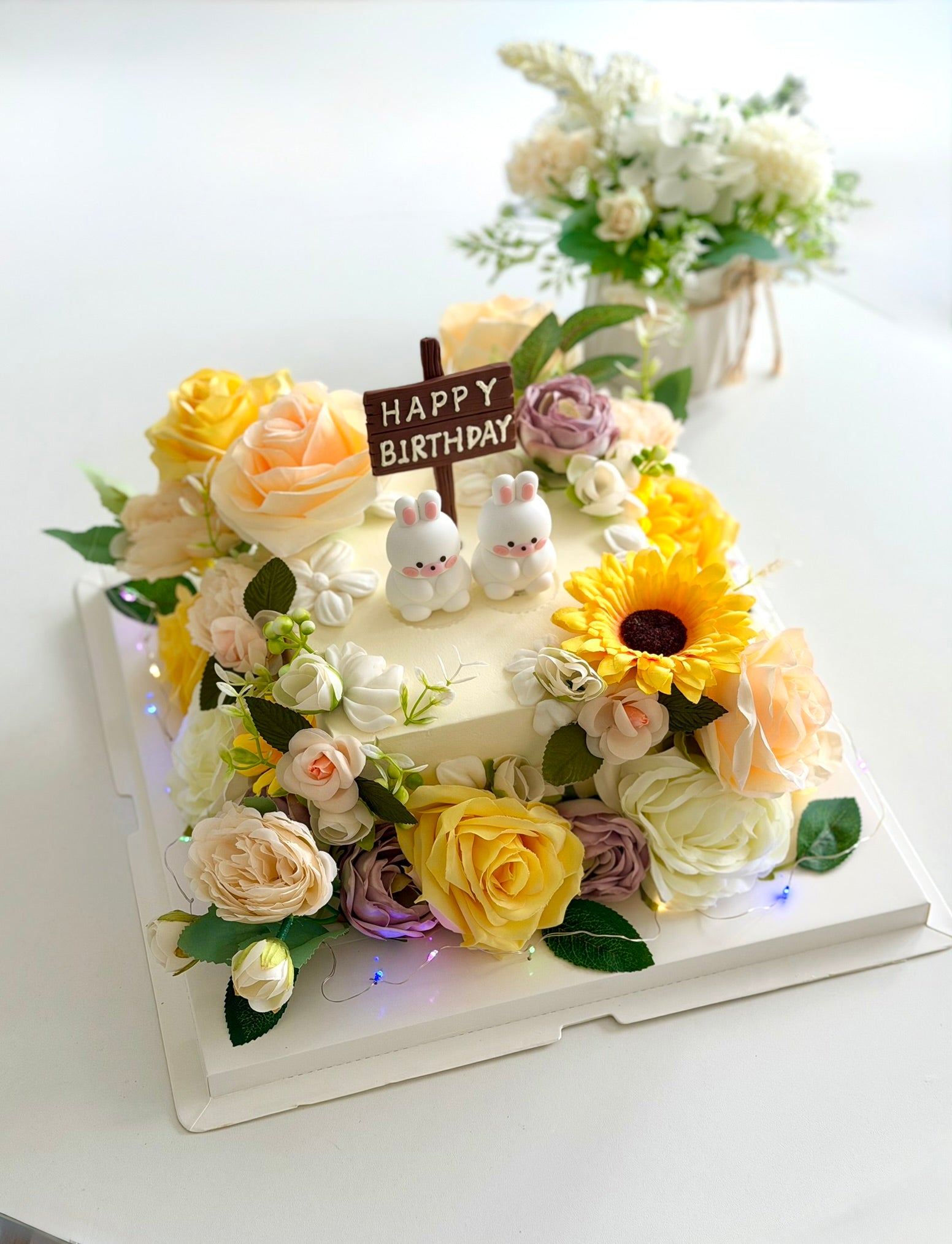 Designer Cake 主题定制蛋糕，Please call staff to order联系客服询价