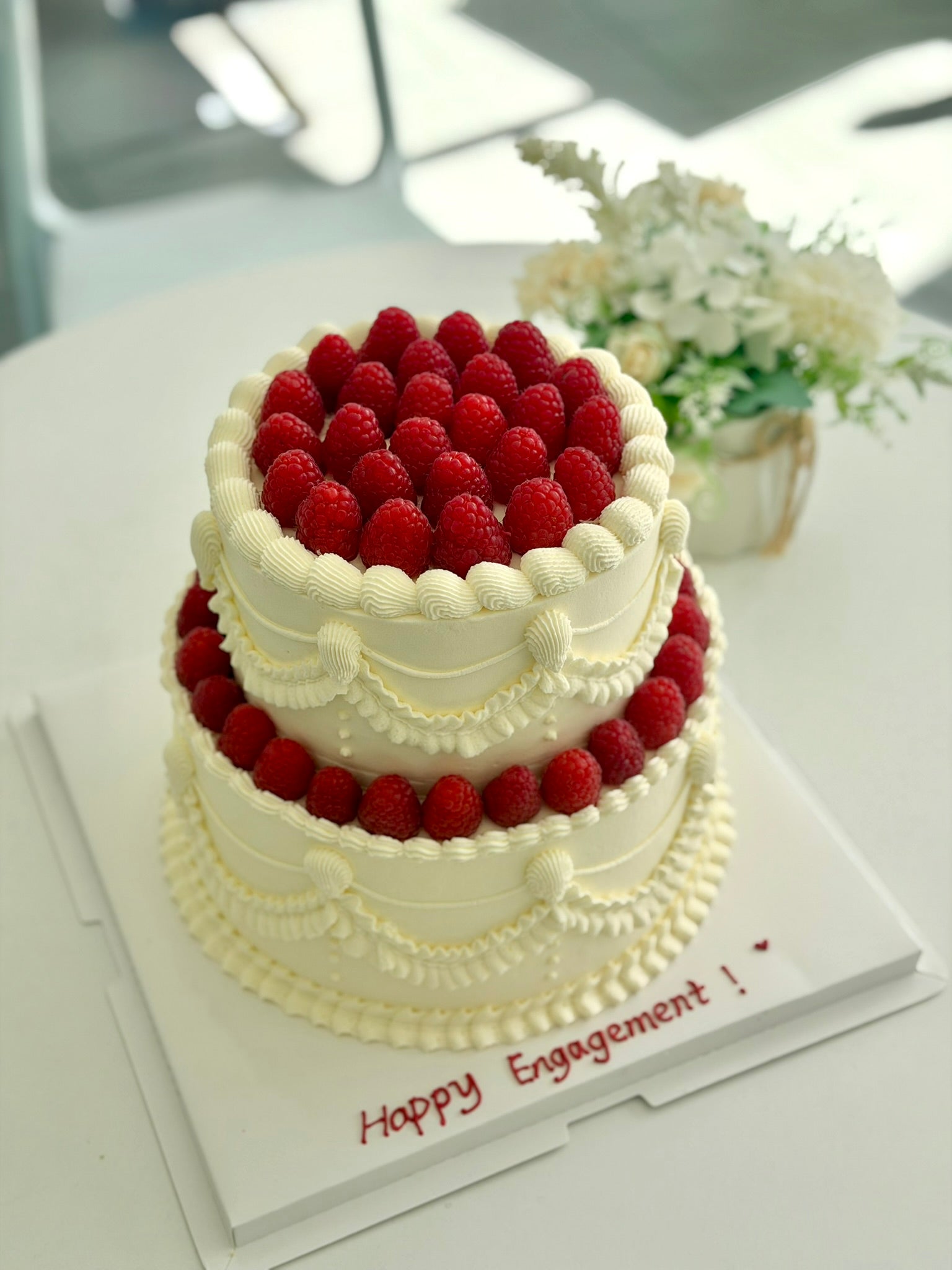 Designer Cake 主题定制蛋糕，Please call staff to order联系客服询价