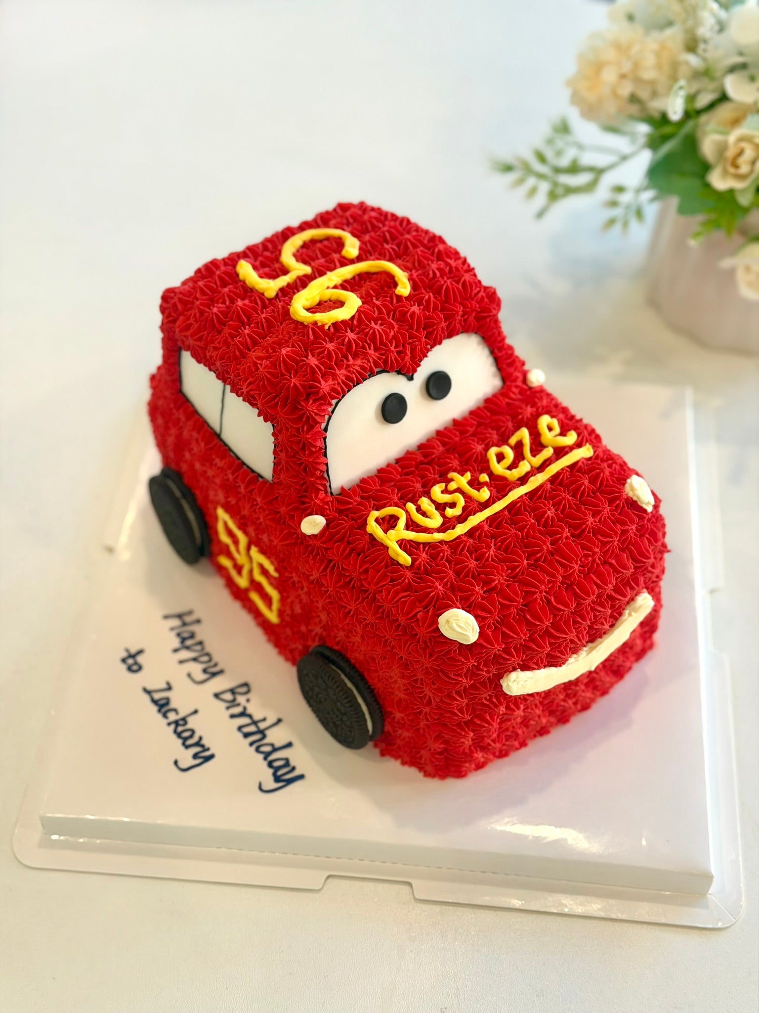 Designer Cake 主题定制蛋糕，Please call staff to order联系客服询价