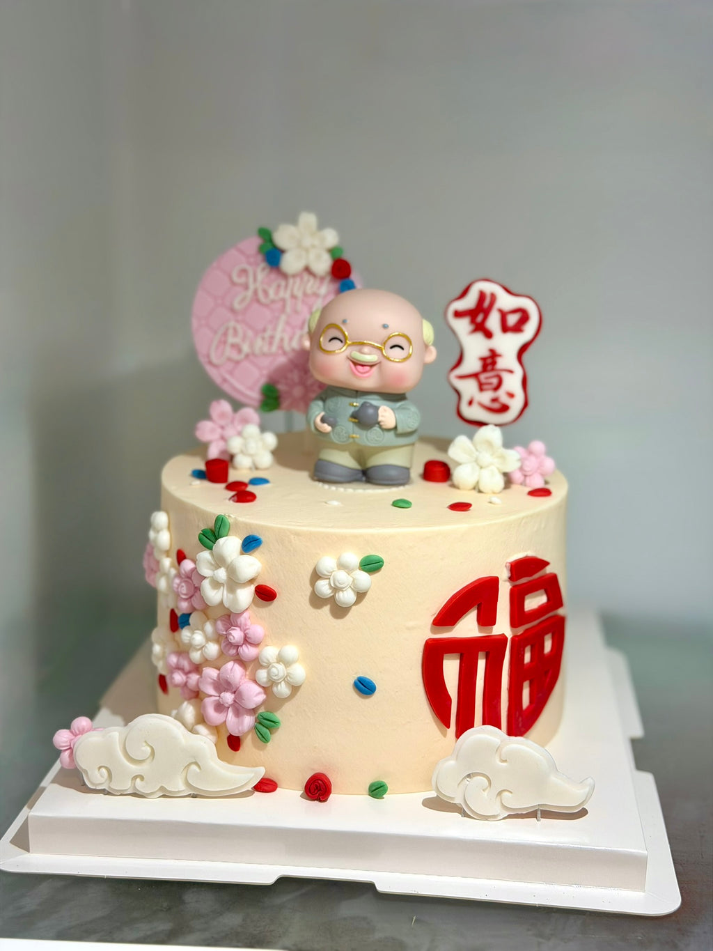 Designer Cake 主题定制蛋糕，Please call staff to order联系客服询价
