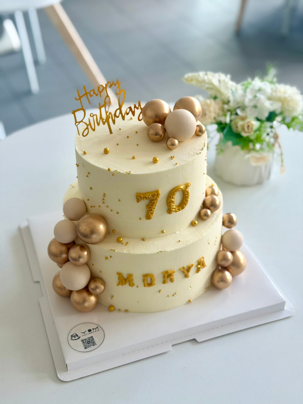 Designer Cake 主题定制蛋糕，Please call staff to order联系客服询价