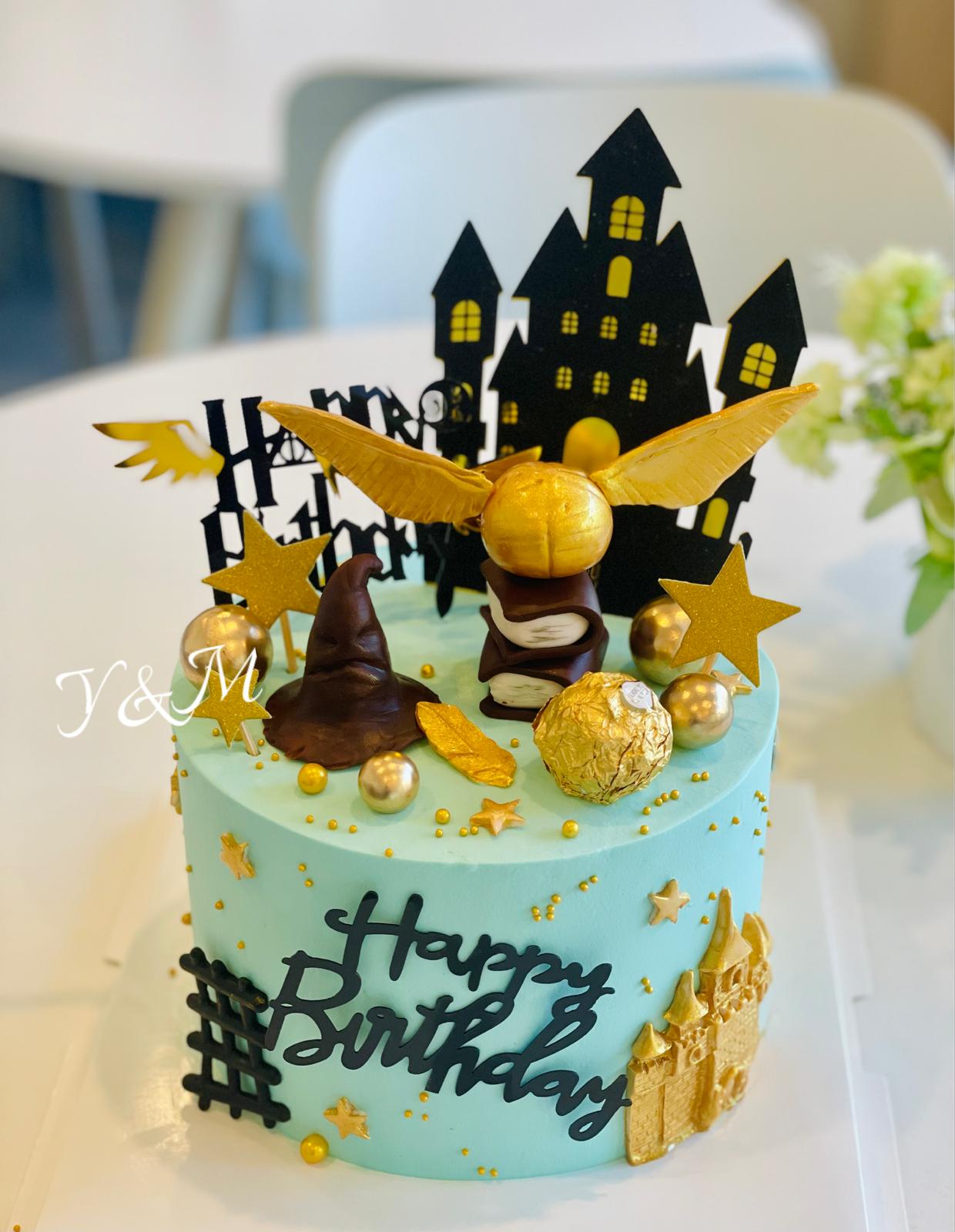 Designer Cake 主题定制蛋糕，Please call staff to order联系客服询价