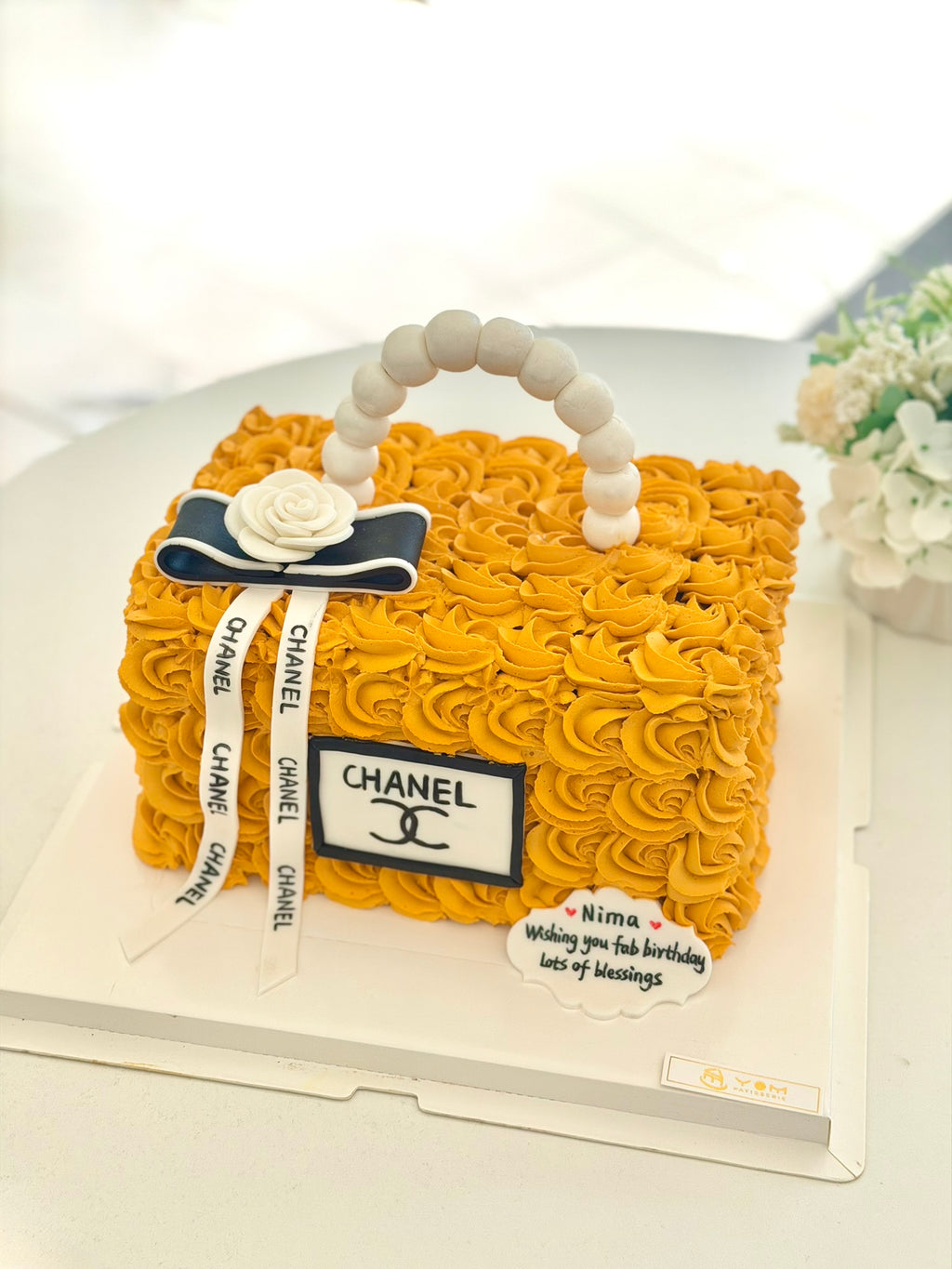 Designer Cake 主题定制蛋糕，Please call staff to order联系客服询价
