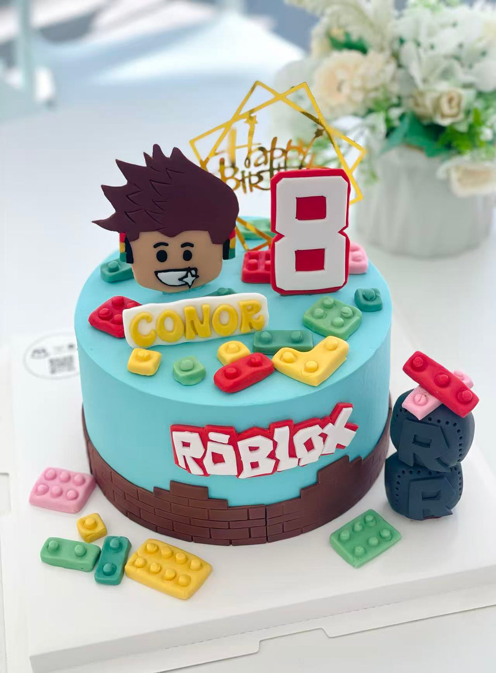 Designer Cake 主题定制蛋糕，Please call staff to order联系客服询价