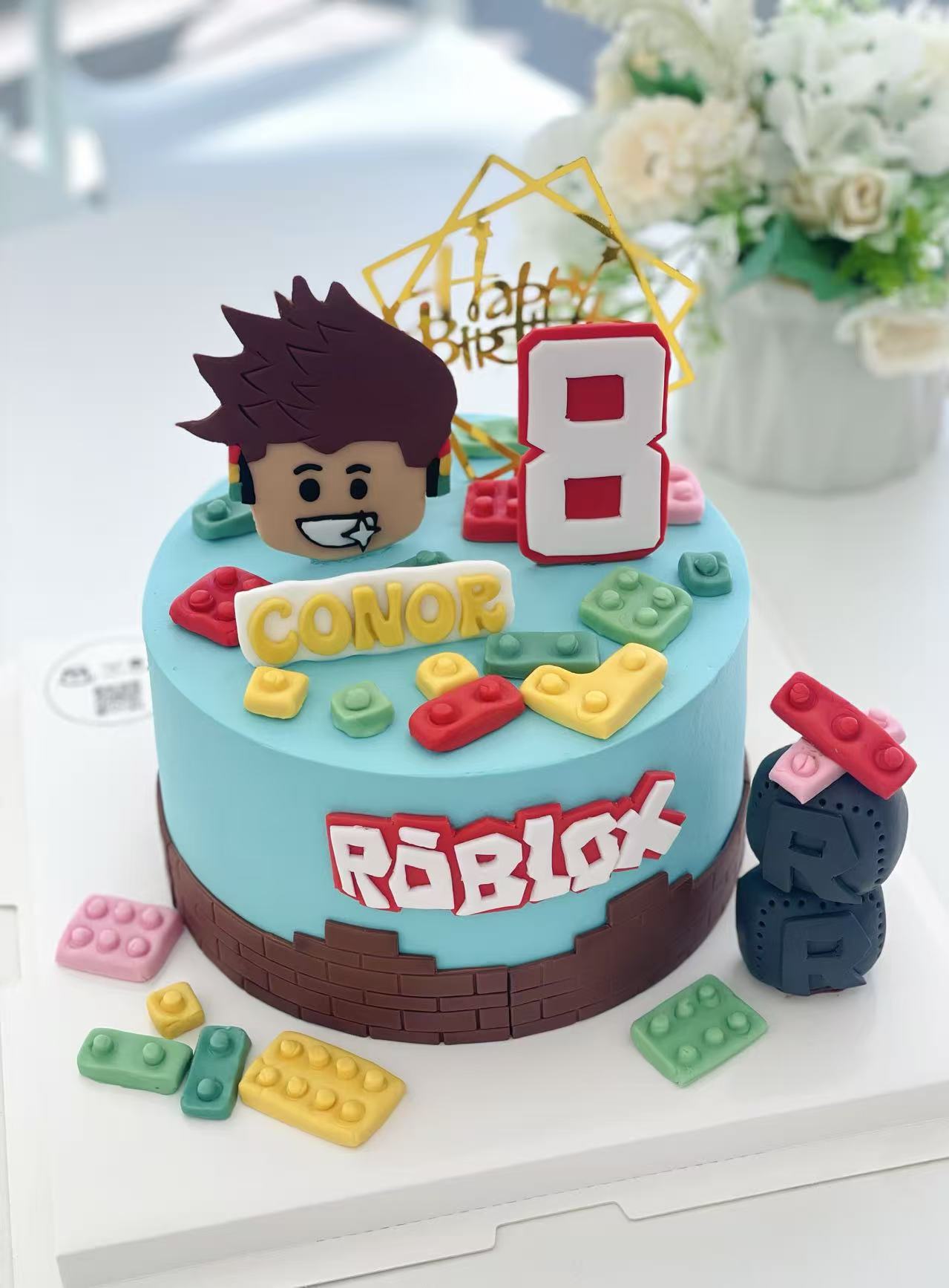Designer Cake 主题定制蛋糕，Please call staff to order联系客服询价