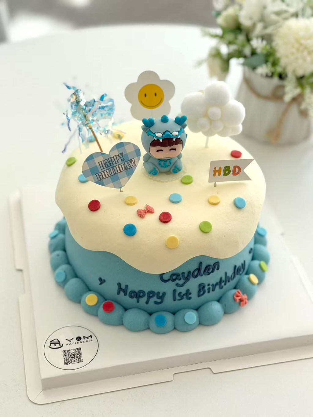 Designer Cake 主题定制蛋糕，Please call staff to order联系客服询价