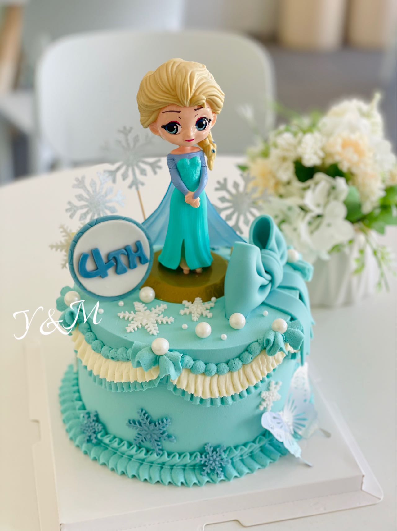 Designer Cake 主题定制蛋糕，Please call staff to order联系客服询价
